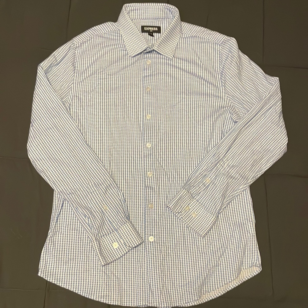 Express — Men’s Long Sleeved Button Up